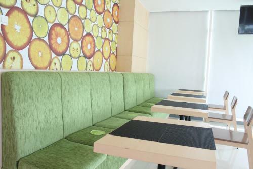 Zest Hotel Parang Raja Solo