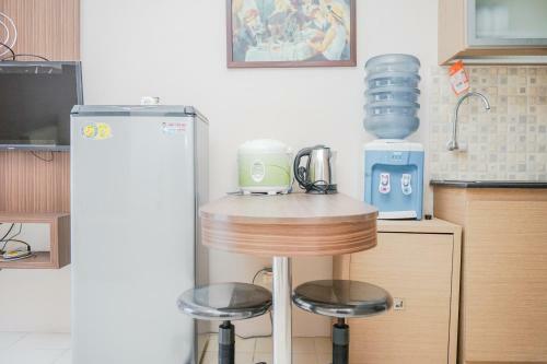 Modern Comfy 2br Serpong Greenview Apartment By Travelio