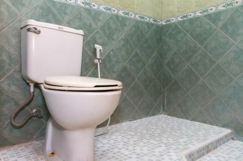 Hostal Reddoorz Near Grage City Mall 2