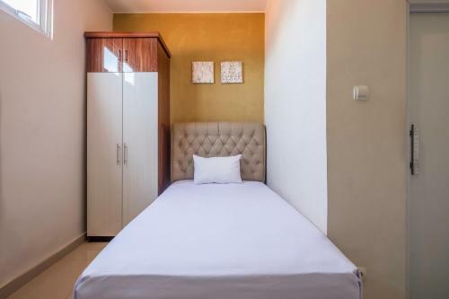 Hotel Oyo Life 1877 Side Corner
