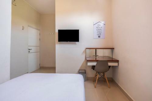 Hotel Oyo Life 1877 Side Corner