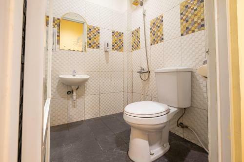 Hotel Oyo 2947 Cluster Harris Home Stay & Kos