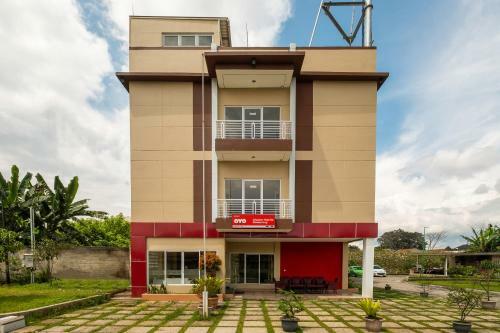 Hotel Oyo 2947 Cluster Harris Home Stay & Kos