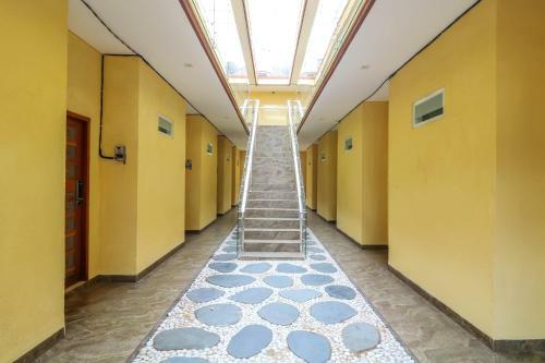 Hotel Oyo 2234 Dewi Uma House