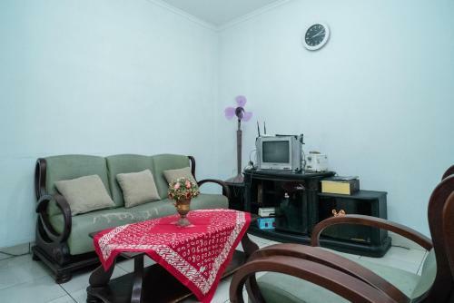 Hotel Koolkost @ Anggrek Residence Serpong (Minimum Stay 6 Nights)