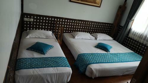 Kampung Sumber Alam Garut