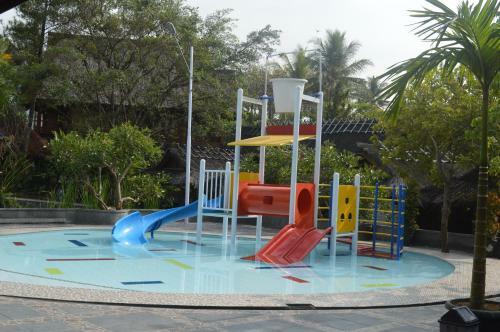 Kampung Sumber Alam Garut