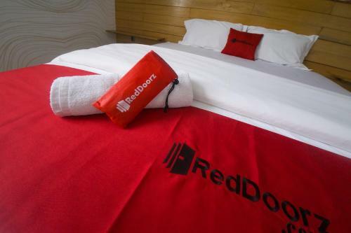 Hotel Reddoorz Plus Syariah @ Pentadio Gorontalo
