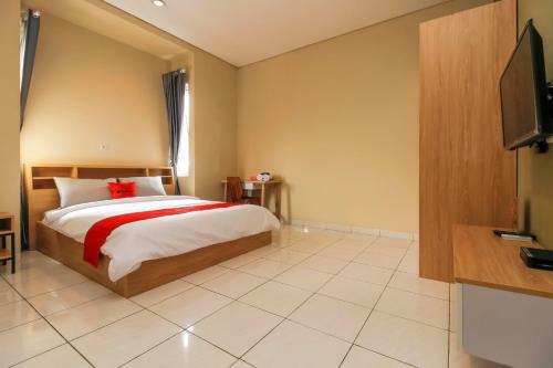 Hostal Reddoorz @ Cilandak Barat