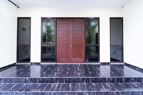 Hostal Koolkost Near Universitas Tarumanegara