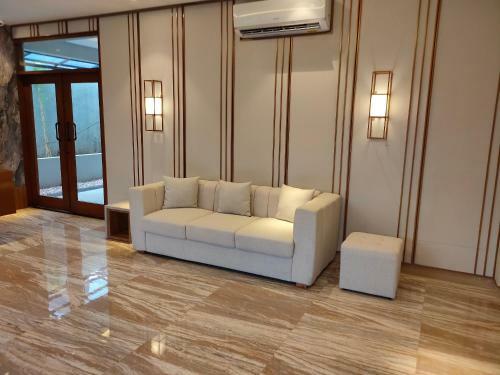 Hotel Adotel