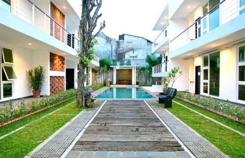 Hotel Ampera Avenue Residence
