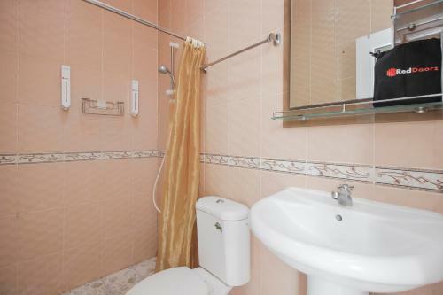 Hostal Reddoorz @ Permata Sari Karawaci