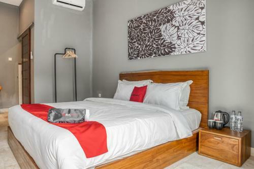 Hostal Reddoorz Premium @ Cilandak Timur 2