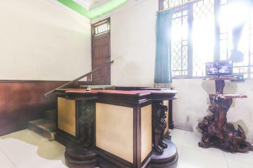 Hotel Oyo 1424 Guntary Residence