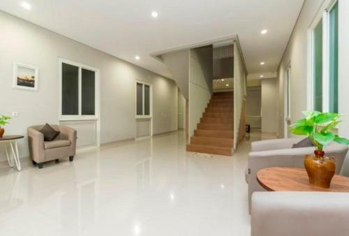 Hostal Home 899 Patal Senayan