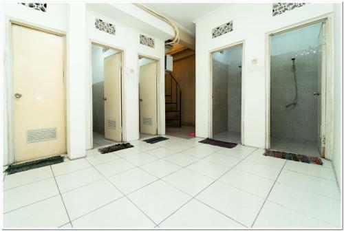 Hostal Koolkost Syariah Near Stie Trianandra