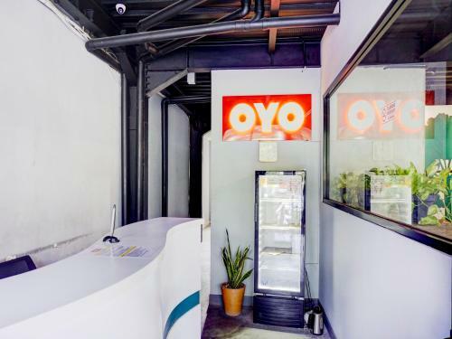 Hotel Oyo 1805 Fatmawati Mansion Syariah