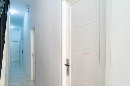 Hostal Reddoorz Near Tarumanagara University