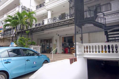 Hotel Oyo 3733 Guntur 40 Residence