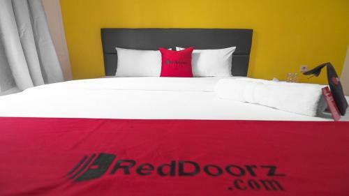 Hotel Reddoorz Near Itc Mangga Dua