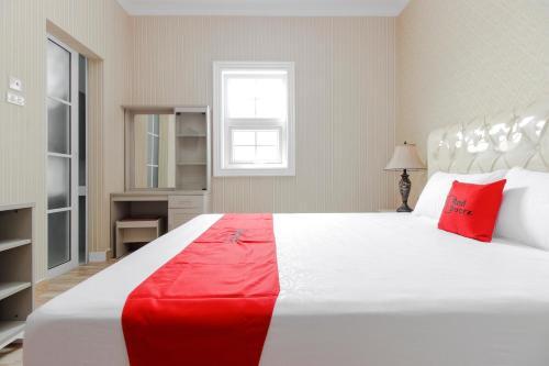 Hostal Reddoorz Plus @ Kwitang 2