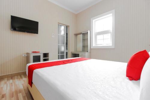 Hostal Reddoorz Plus @ Kwitang 2