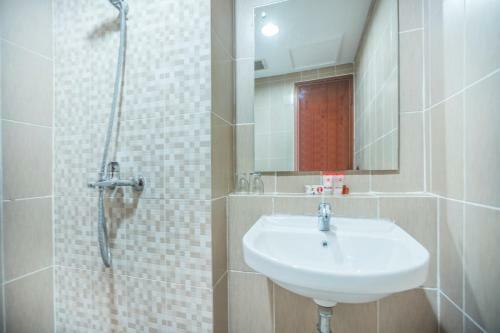 Hotel Oyo 258 Flagship The Enviro Cikarang