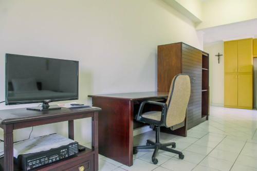 Comfy Studio At Menara Kondominium Kelapa Gading Apartment By Travelio