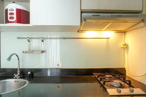 Best Spacious Studio Belmont Residence Puri Apartment By Travelio