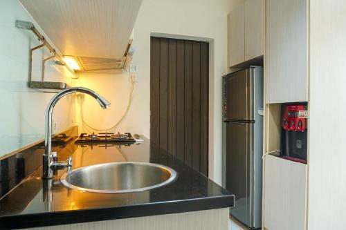 Best Spacious Studio Belmont Residence Puri Apartment By Travelio