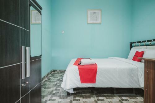 Hostal Reddoorz Near Rsud Koja
