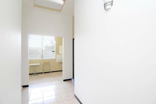 Hostal Reddoorz Syariah Near Prpp Semarang