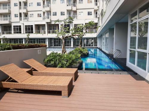Brand New And Comfy Studio Bintaro Icon Apartment By Travelio
