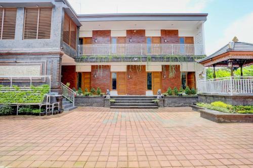 Hotel Oyo 90212 Damar Gendjreng