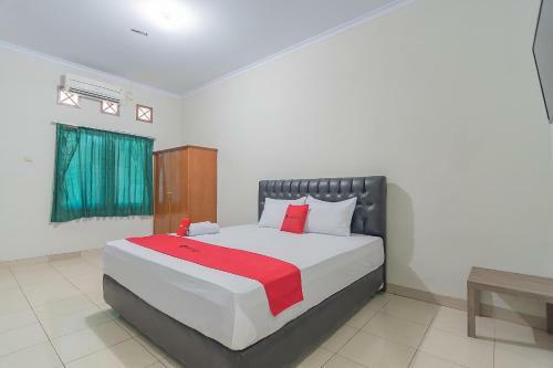 Hostal Reddoorz @ Pemuda Street