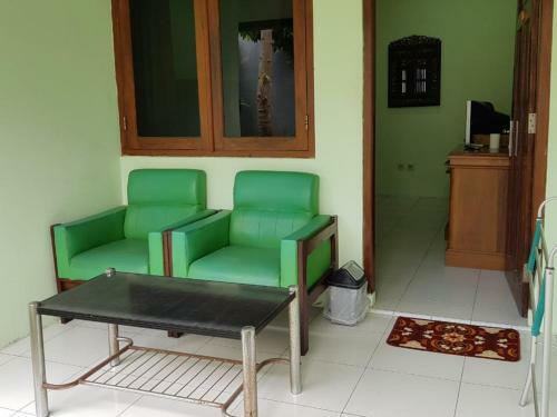 Hostal Embe Pitoe Syariah Gejayan
