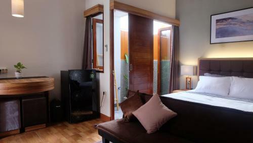Hostal Embe Pitoe Syariah Gejayan