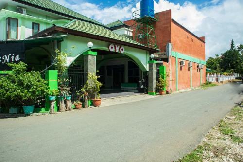 Oyo 1682 Greenia Hotel