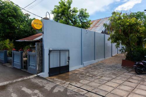 Hotel Spot On 2063 Bethania Residence
