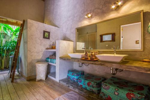 5 Star Villa For Rent In Bali, Bali Villa 2021