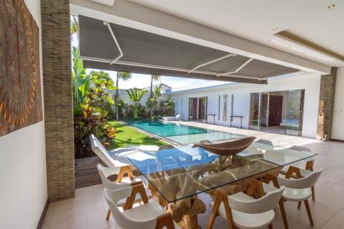 Luxury 3 Bedroom Villa With Private Pool, Bali Villa 1157