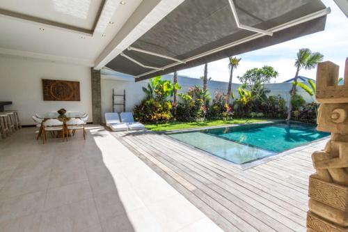 Luxury 3 Bedroom Villa With Private Pool, Bali Villa 1157