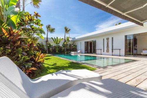 Luxury 3 Bedroom Villa With Private Pool, Bali Villa 1157
