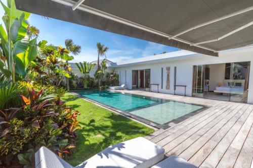 Luxury 3 Bedroom Villa With Private Pool, Bali Villa 1157