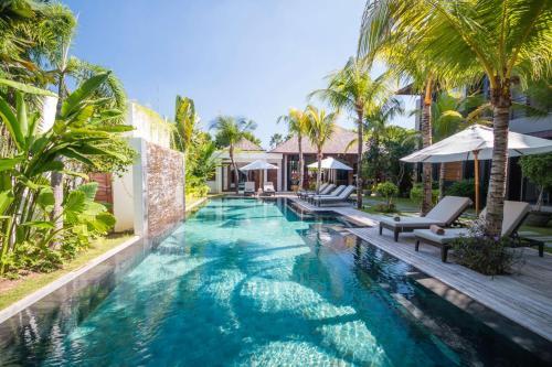 Luxury 12 Bedroom Villa With Private Pool, Bali Villa 2081