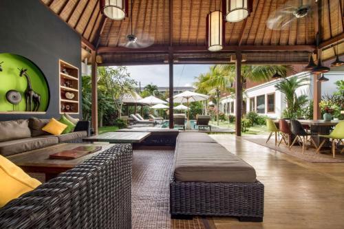 Luxury 12 Bedroom Villa With Private Pool, Bali Villa 2081
