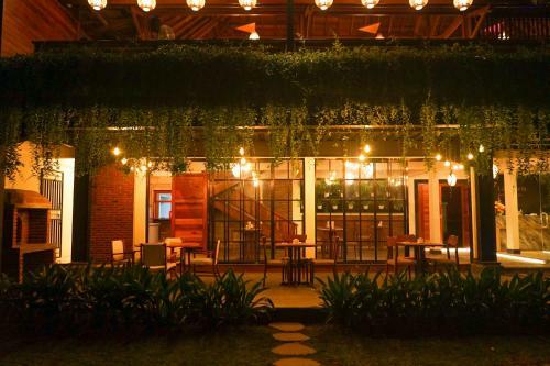 La'villaris Hotel & Resto