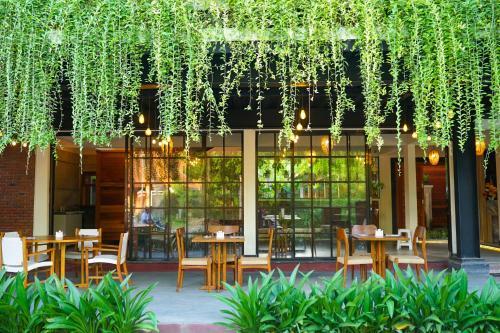 La'villaris Hotel & Resto