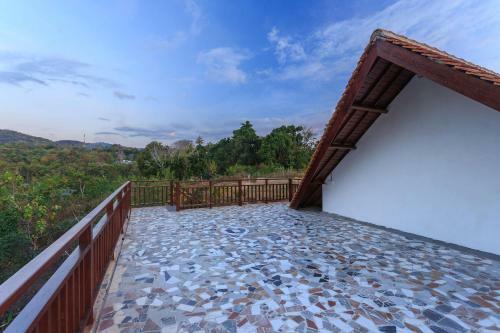 Hostal Tanjung Lima Villas Labuan Bajo